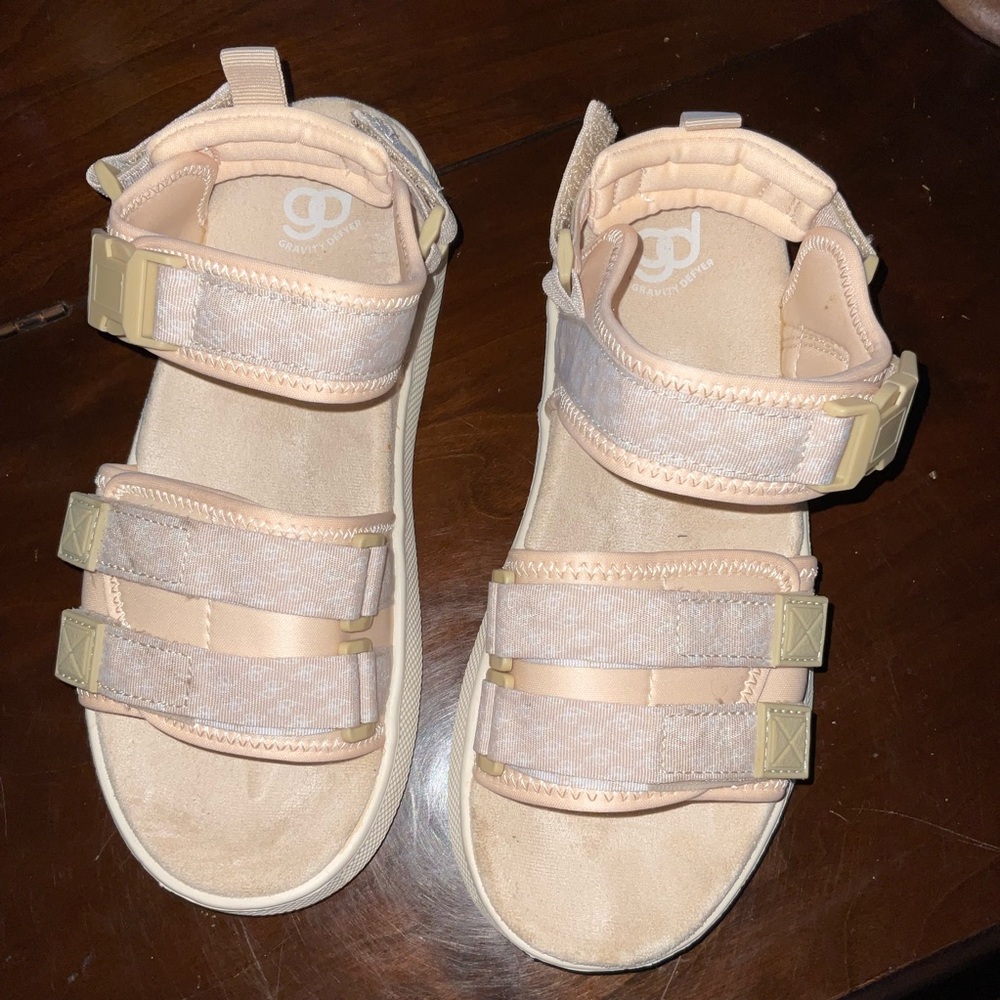 Gravity Defyer Women's Peach Strap Sandals